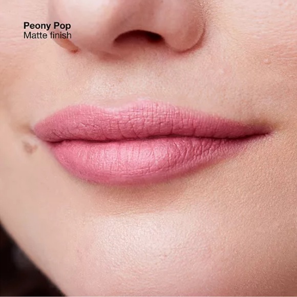 Clinique Lipstick in Peony Pop - Picture 2 of 2